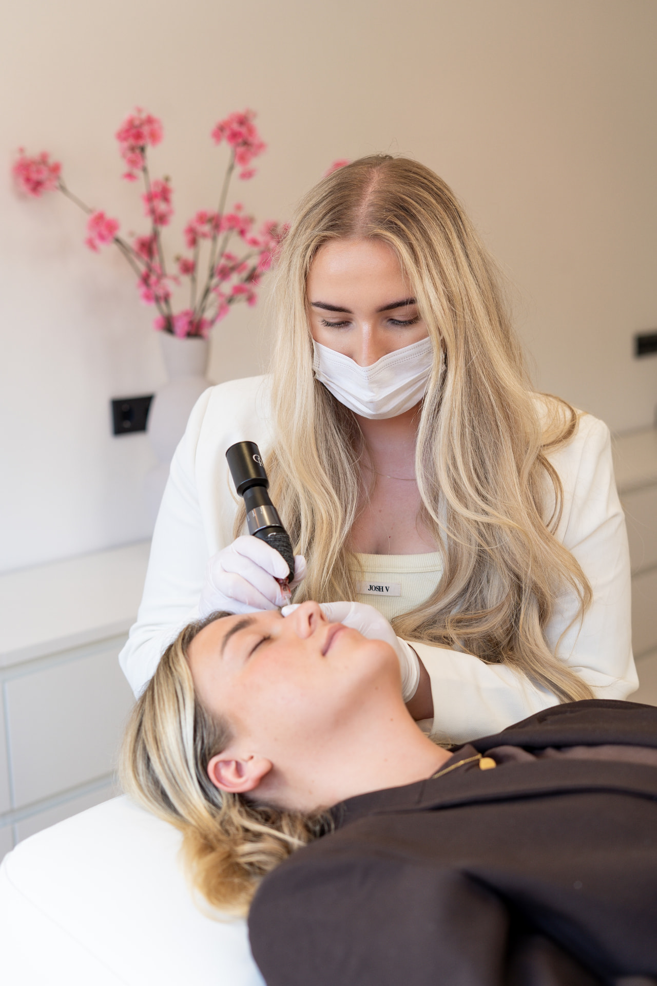 Permanente make-up behandeling van powder brows bij Bella Brows en Lashes